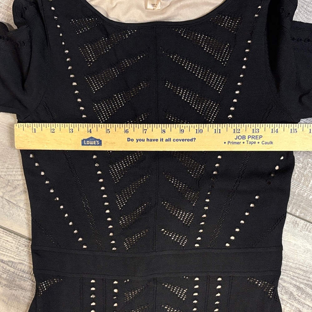 Calvin Klein Elegant Black Knit Fitted Stretch Dress EUC Small - Picture 3 of 7